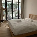 Minimal Kreuzberg *