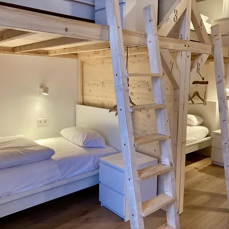 Minimal Kreuzberg Hostel *