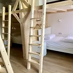 Minimal Kreuzberg Хостел *