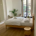 Minimal Kreuzberg Hostel *