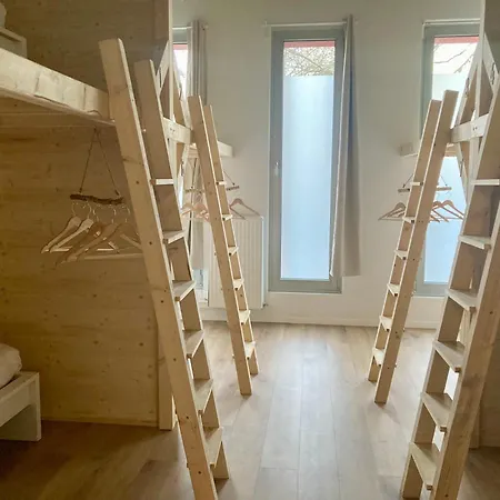 Minimal Kreuzberg بيت شباب *