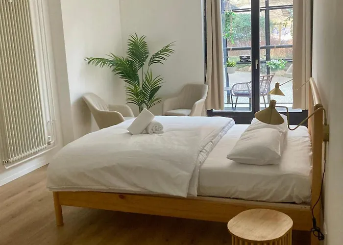 Minimal Kreuzberg بيت شباب *