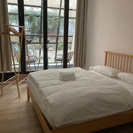 Minimal Kreuzberg *