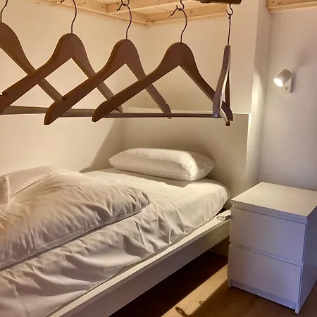 Minimal Kreuzberg Hostel *